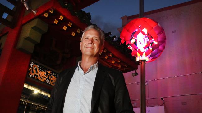 Geoffrey Drake-Brockman with Luminous in
                  Chinatown